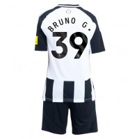 Fotballdrakt Barn Newcastle United Bruno Guimaraes #39 Hjemmedraktsett 2024-25 Kortermet (+ Korte bukser)